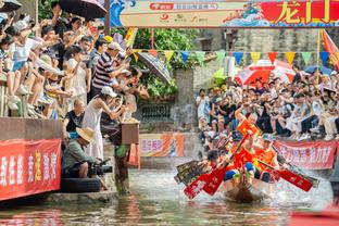 迎来里程碑，罗德里戈获赠200场纪念球衣